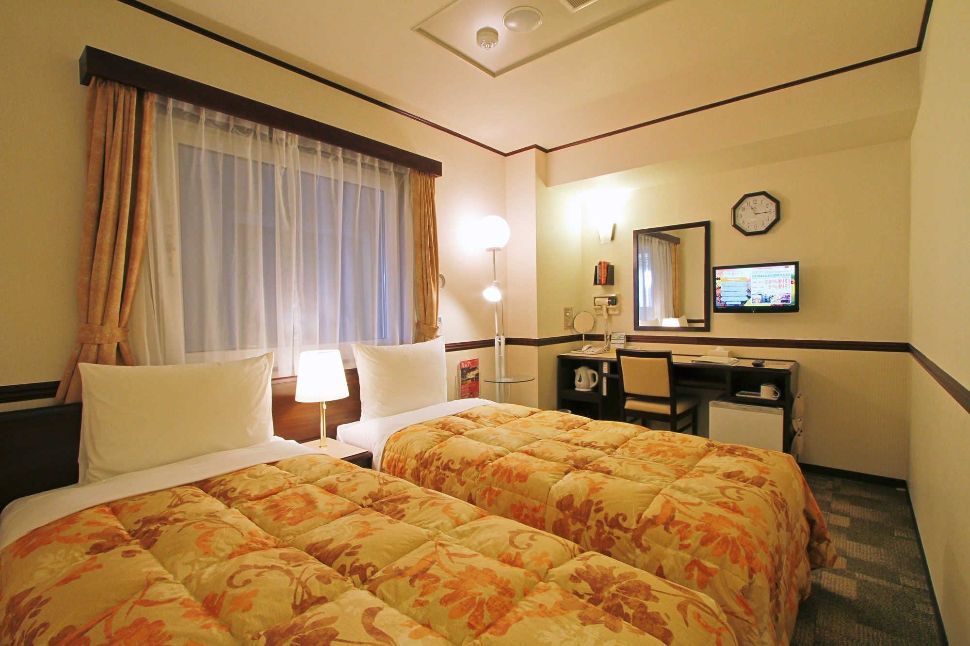 Toyoko Inn Tokyo Nihombashi Hamacho Meijiza Mae Exterior photo
